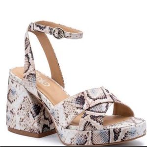 Golo Twiggy snake print natural/ print sandals
#12
